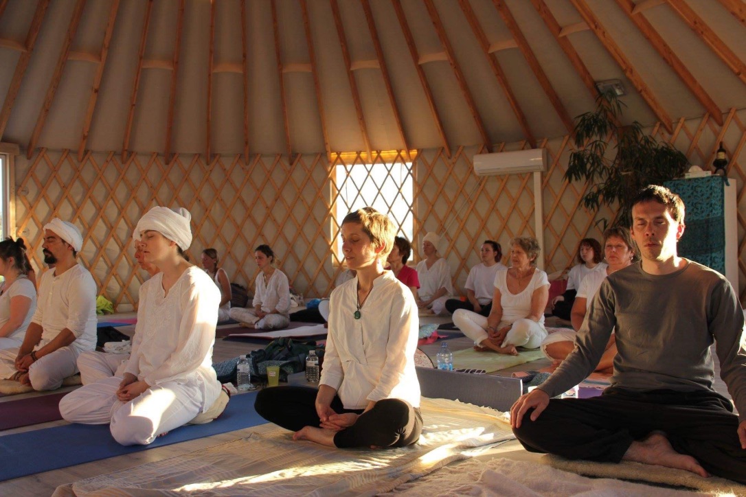 Réservez votre cours de Yoga Kundalini en Ardèche